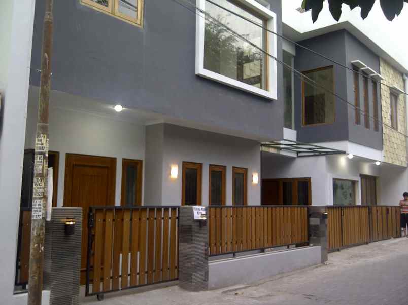 dijual rumah condong catur