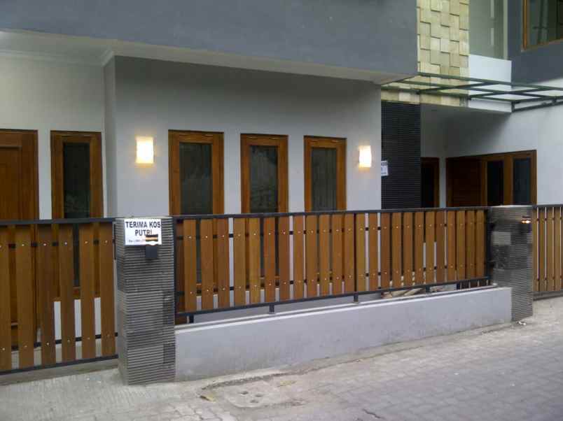 dijual rumah condong catur
