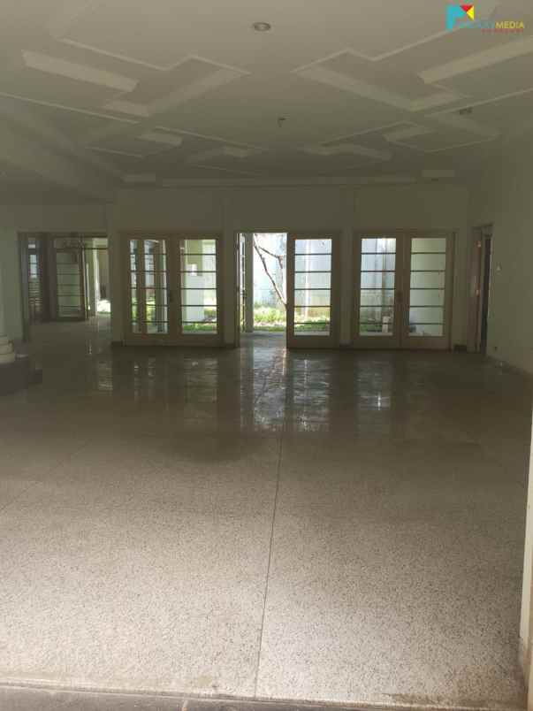 dijual rumah dago bandung