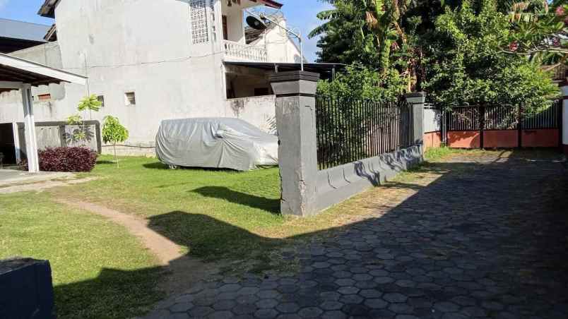 dijual rumah dan tanah