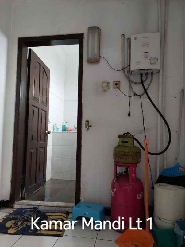 dijual rumah danau sentani timur sawojajar