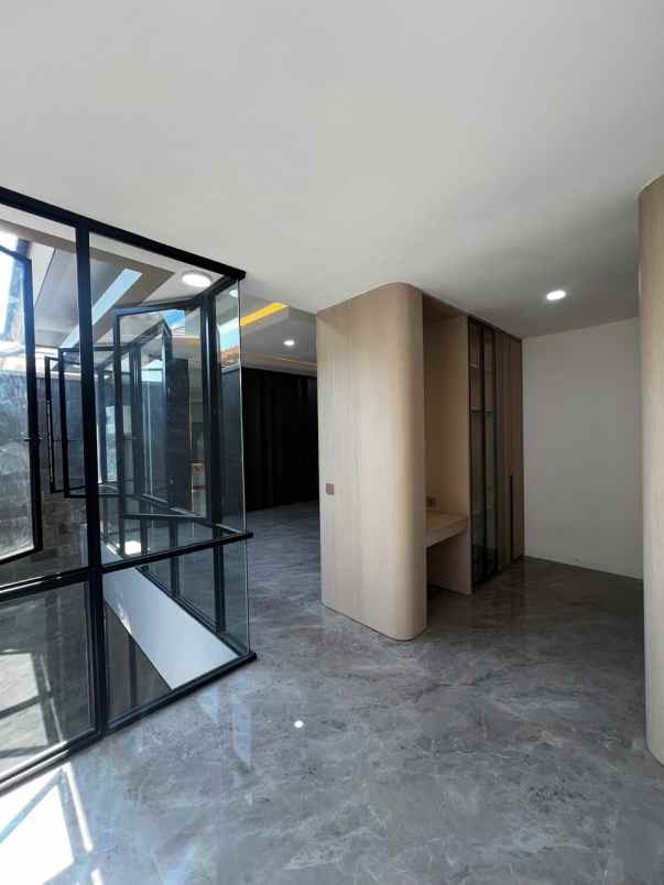 dijual rumah de louvre wisata bukit mas ii