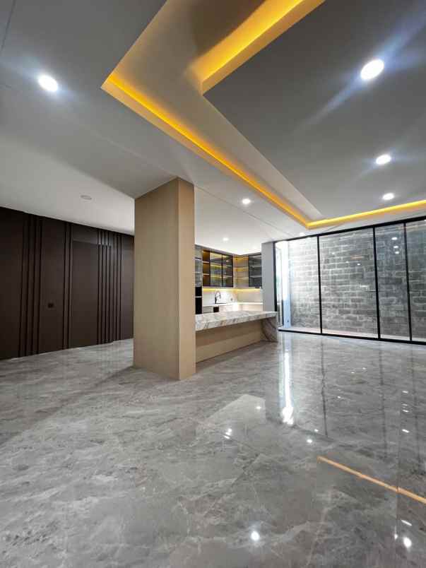 dijual rumah de louvre wisata bukit mas ii