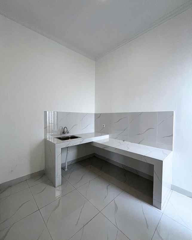 dijual rumah dekat alun alun gdc depok