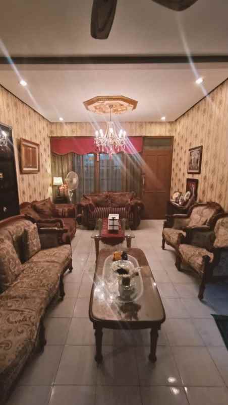 dijual rumah delta pekayon