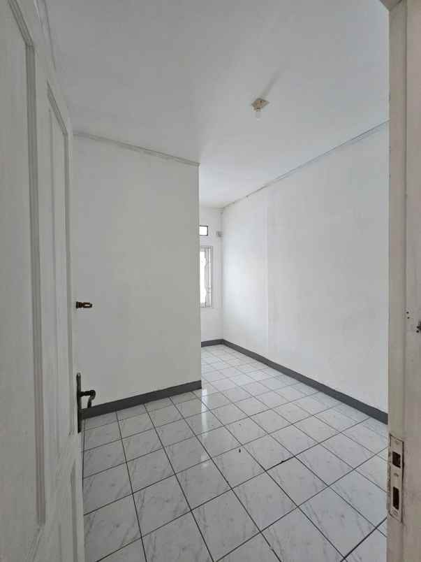 dijual rumah di bulevar hijau harapan indah bekasi