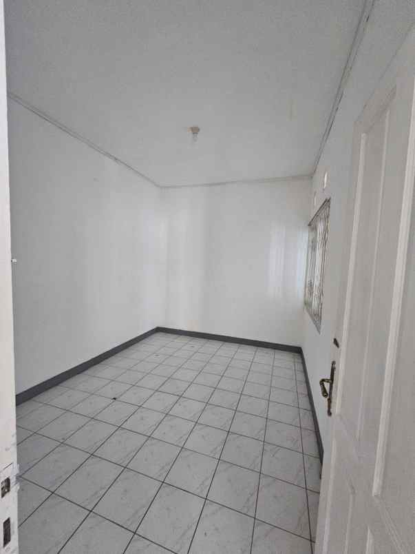 dijual rumah di bulevar hijau harapan indah bekasi