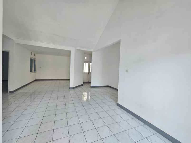 dijual rumah di bulevar hijau harapan indah bekasi