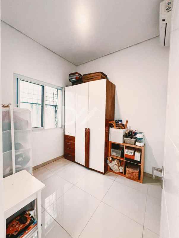 dijual rumah di graha bintaro