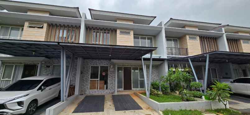 dijual rumah di jakarta garden city