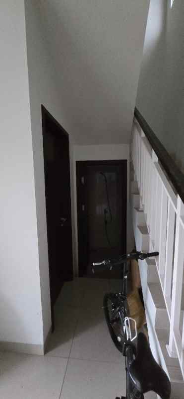 dijual rumah di jakarta garden city
