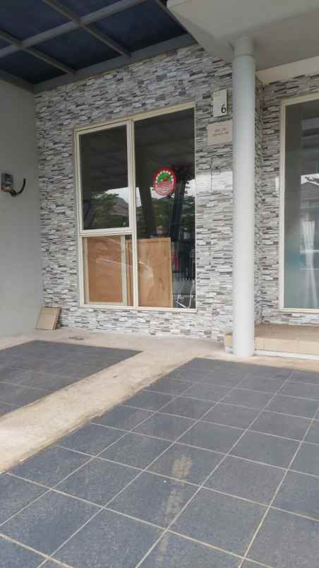 dijual rumah di jakarta garden city