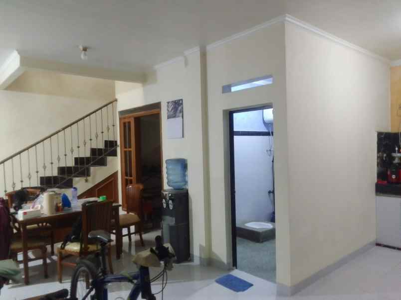 dijual rumah di jual rumah di komplek