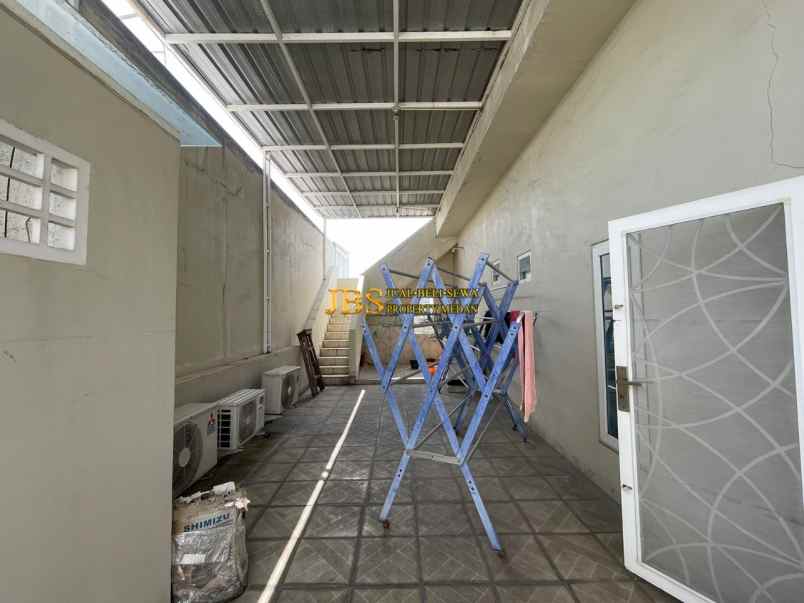 dijual rumah di komplek mutiara residence medan