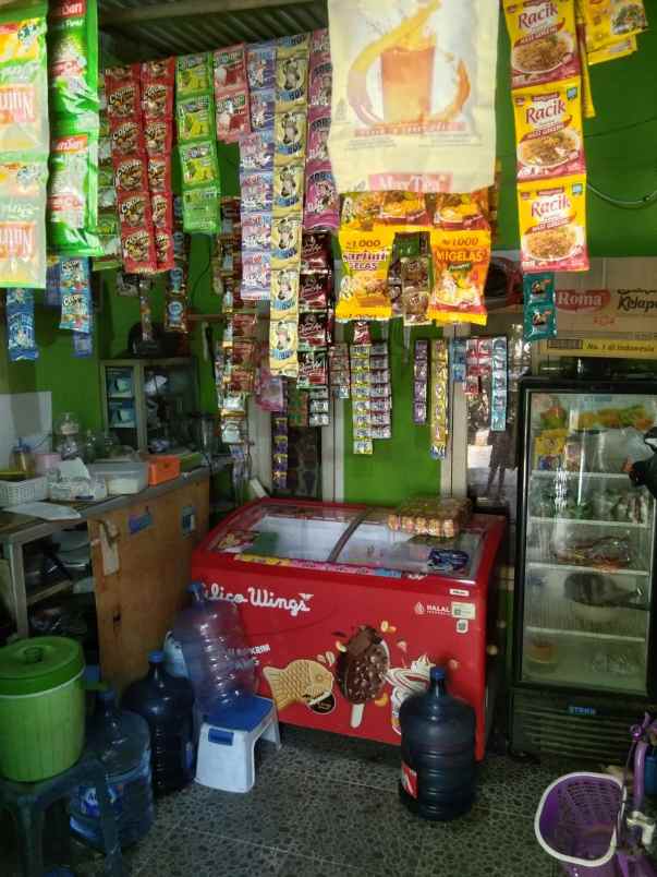 dijual rumah di perumahan mega regency blok e25 no 8