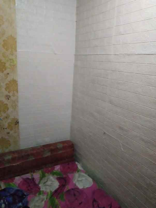 dijual rumah di perumahan mega regency blok e25 no 8