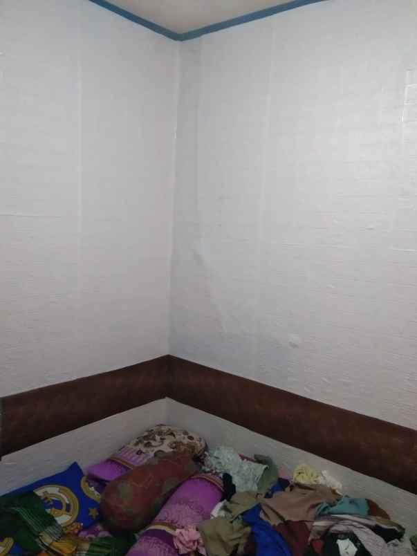 dijual rumah di perumahan mega regency blok e25 no 8