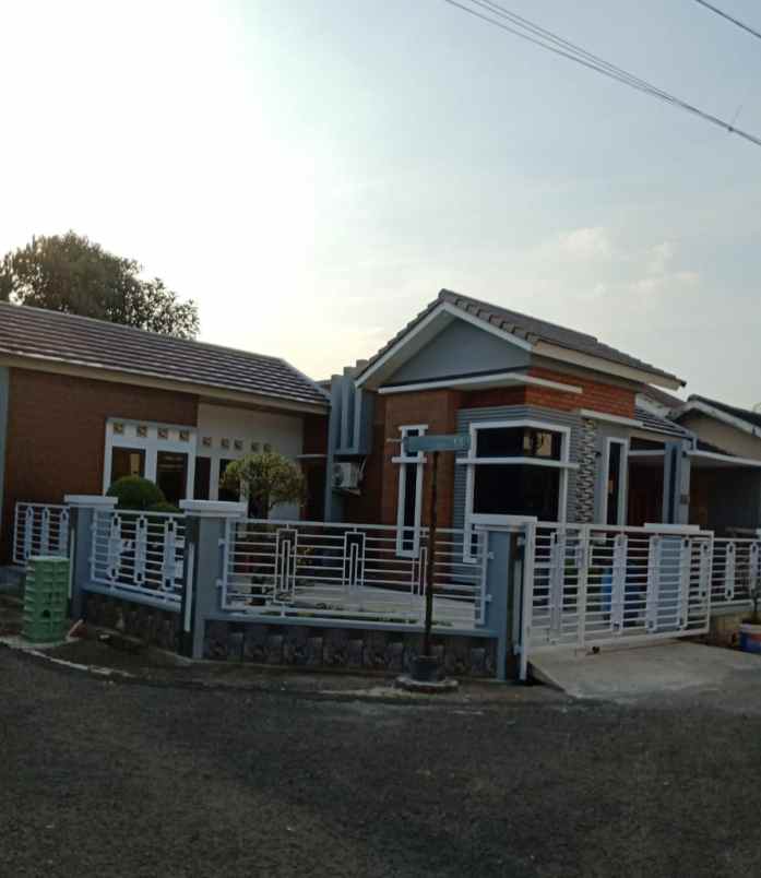 dijual rumah dijual rumah di citra