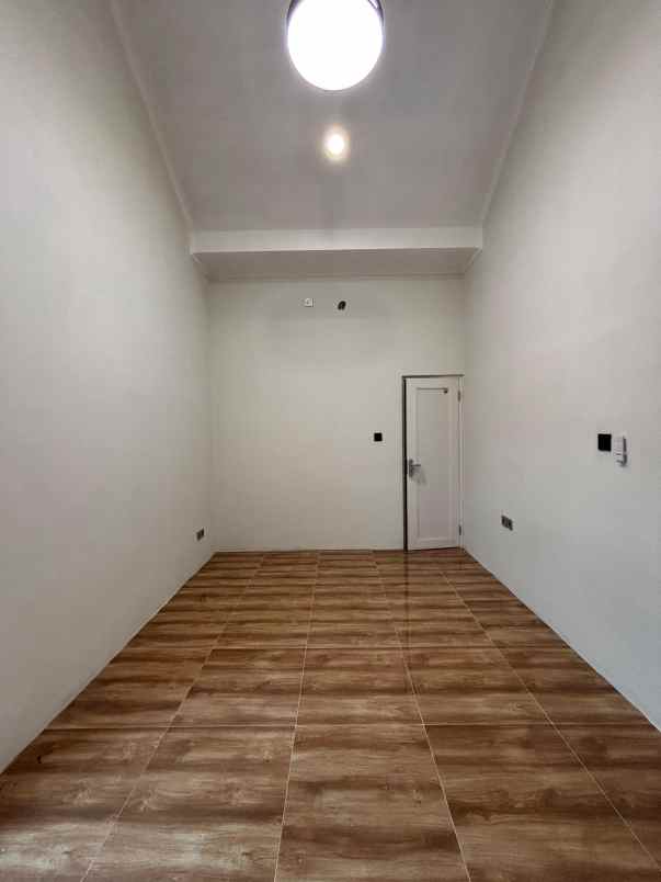 dijual rumah duren sawit