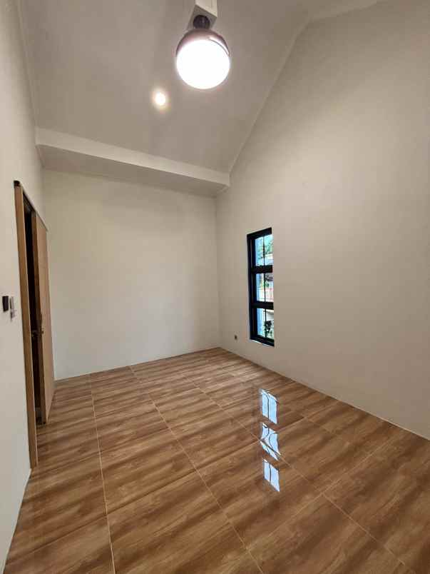 dijual rumah duren sawit