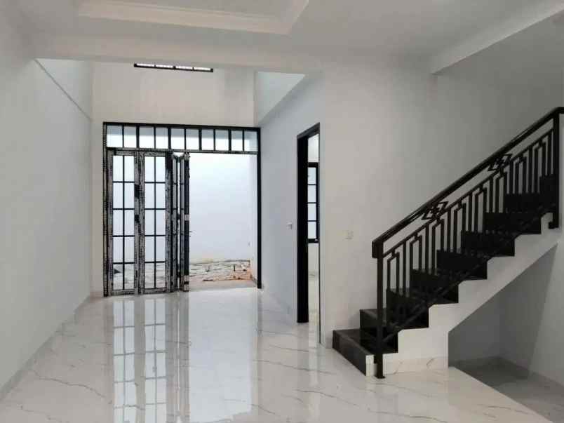 dijual rumah duren sawit