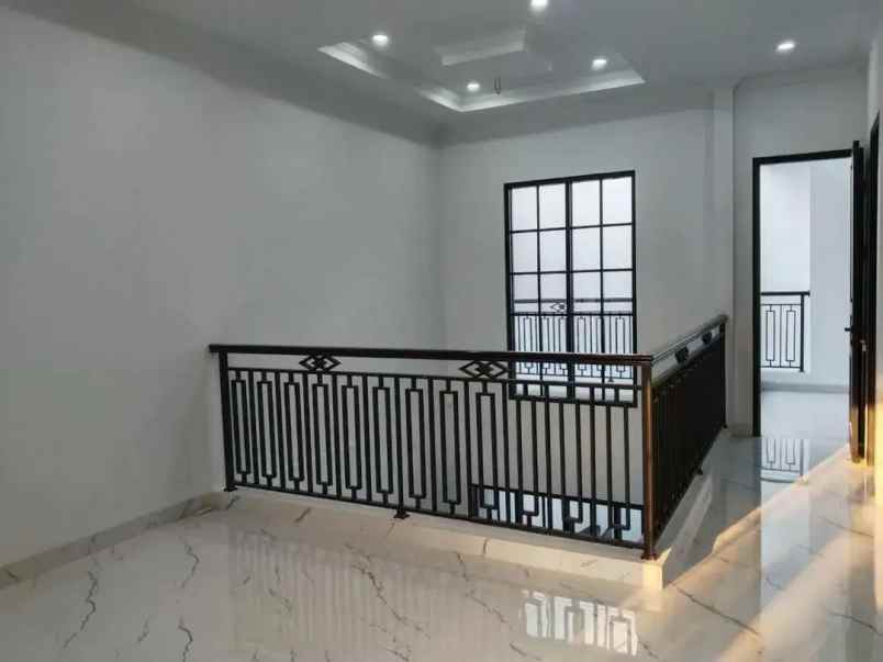 dijual rumah duren sawit