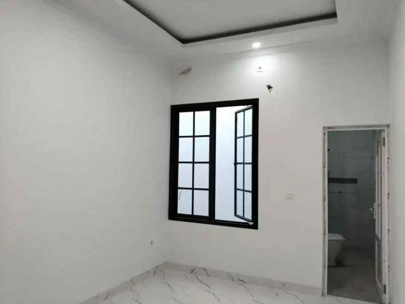 dijual rumah duren sawit