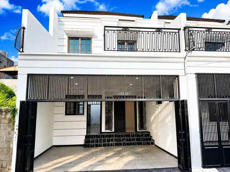 dijual rumah duren sawit