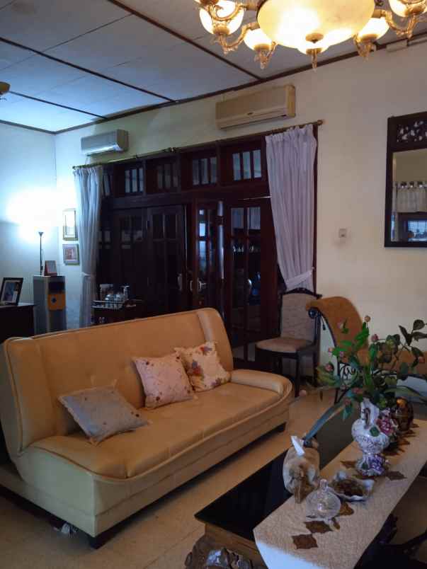 dijual rumah duren tiga