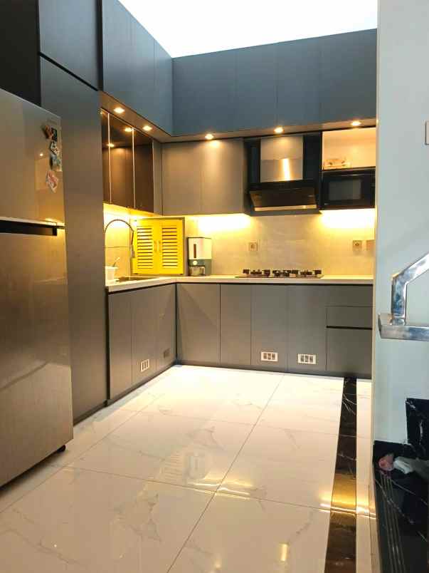 dijual rumah gading puspa kelapa gading