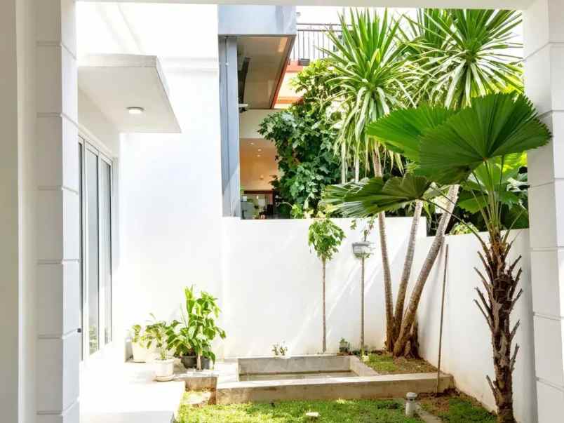 dijual rumah galaxy