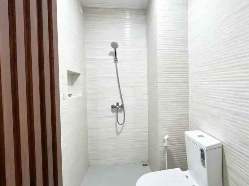 dijual rumah galaxy