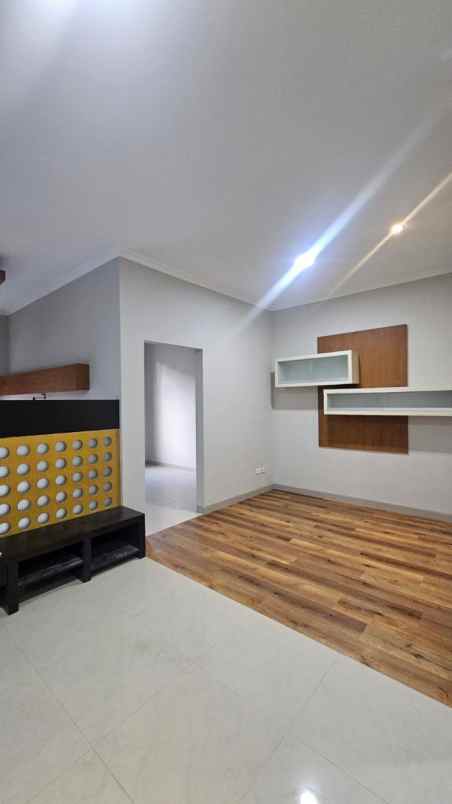 dijual rumah galaxy bumi permai