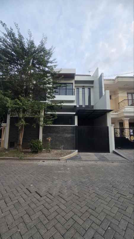 dijual rumah galaxy bumi permai
