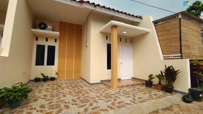 dijual rumah galaxy pekayon bekasi