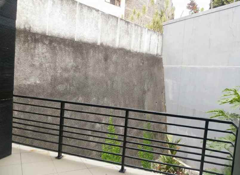 dijual rumah gegerkalong hilir ciwaruga