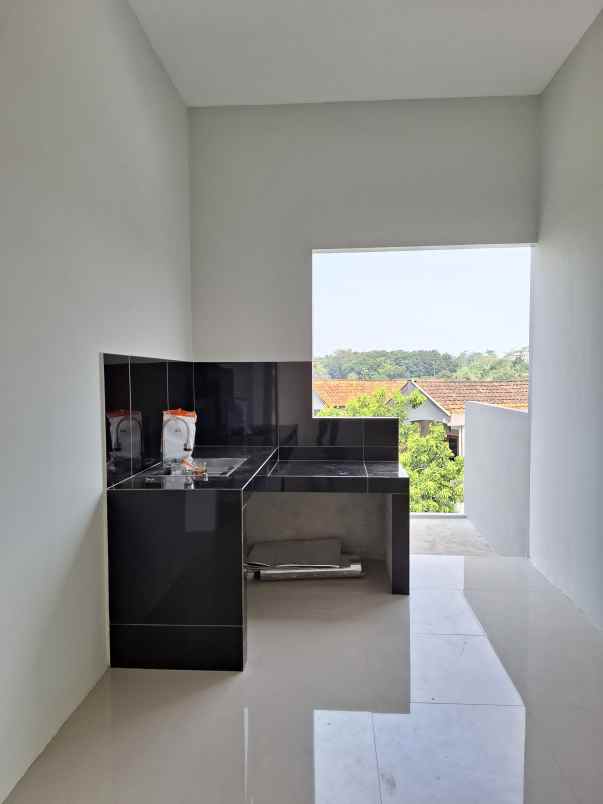 dijual rumah grafika