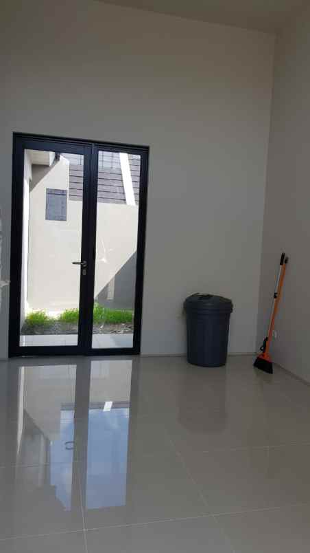 dijual rumah grand sunrise