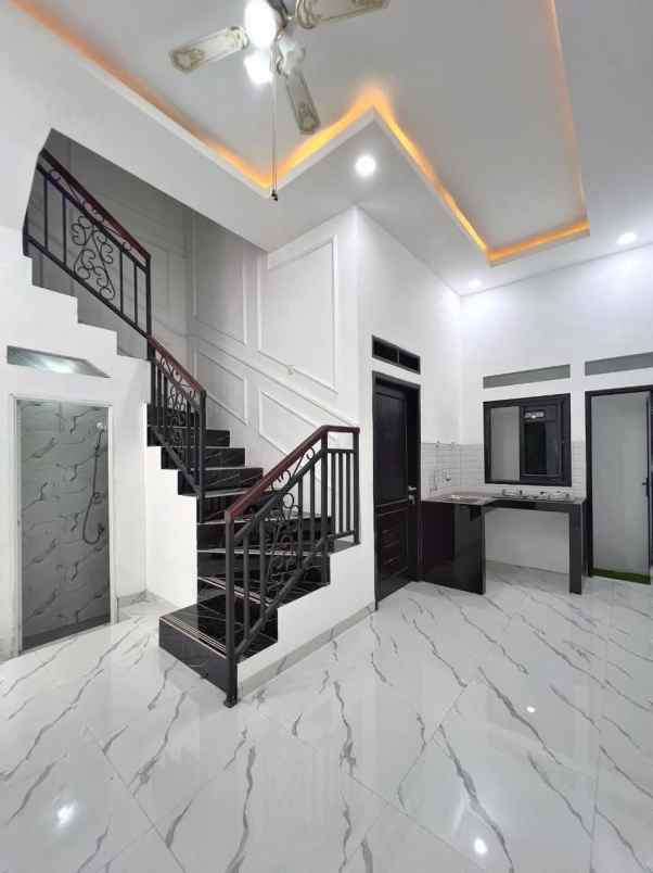 dijual rumah griya batu tulis condet
