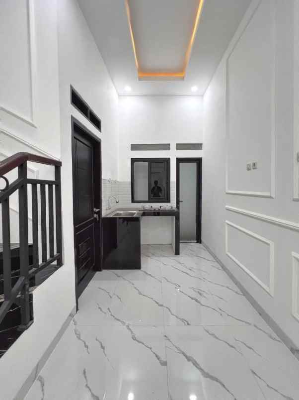 dijual rumah griya batu tulis condet