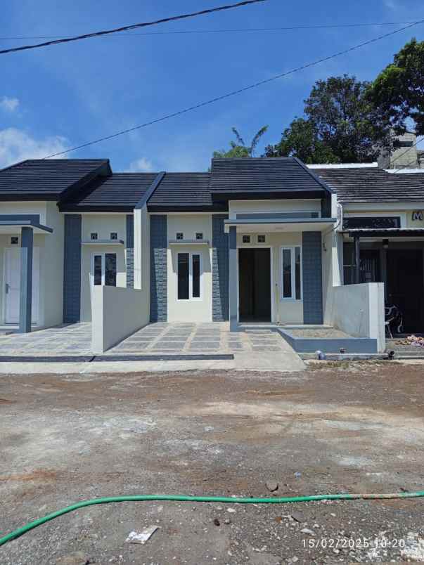 dijual rumah griya masterland