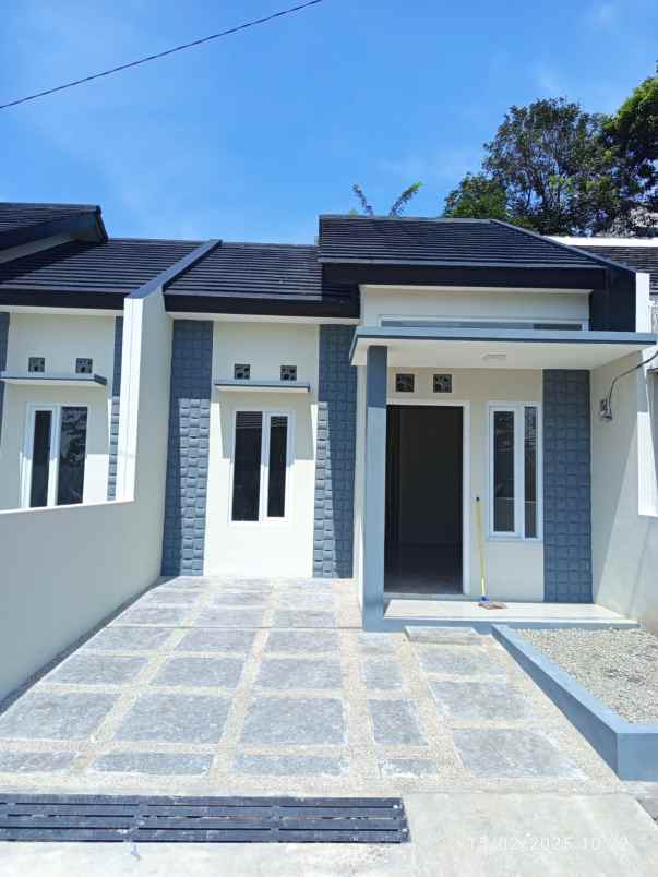 dijual rumah griya masterland