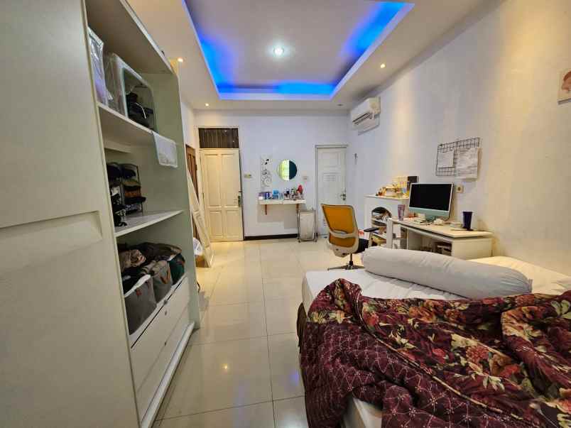 dijual rumah grogol selatan