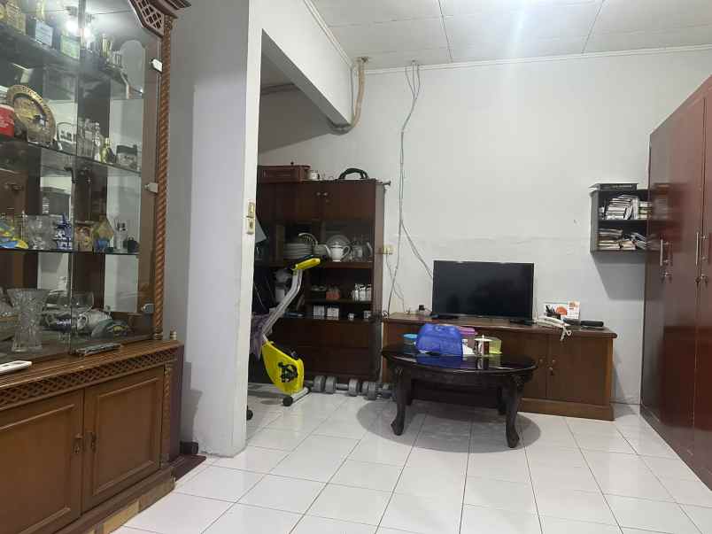 dijual rumah grogol utara kebayoran