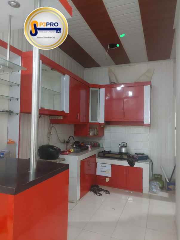 dijual rumah harapan indah