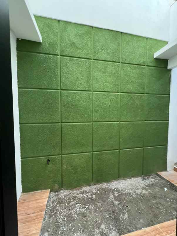 dijual rumah harapan indah