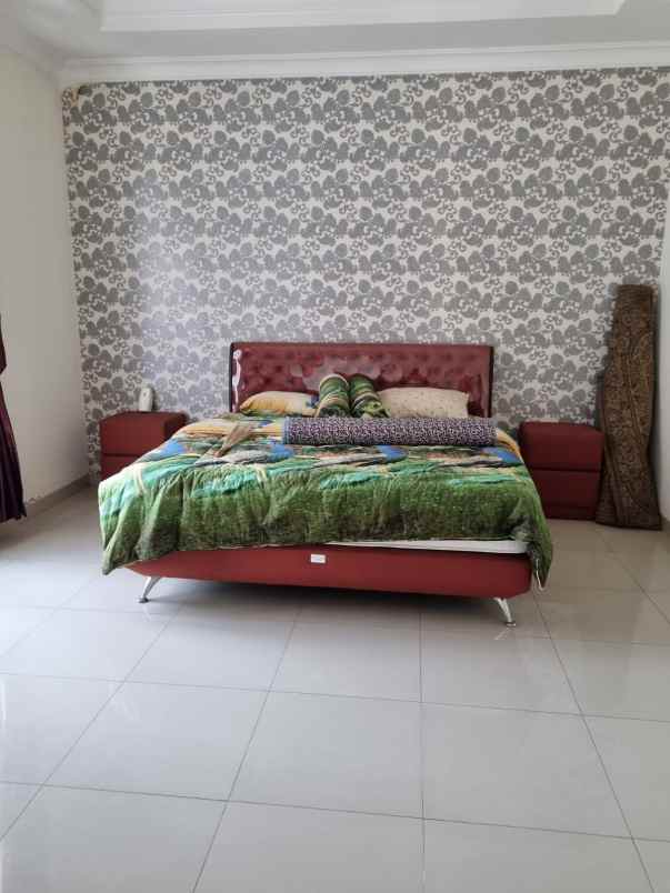 dijual rumah harapan indah cluster