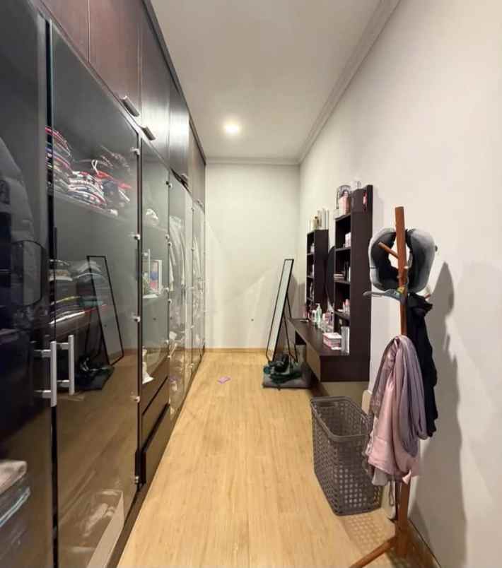 dijual rumah hook full furnished cibubur country