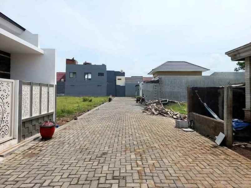 dijual rumah istana bandara residence