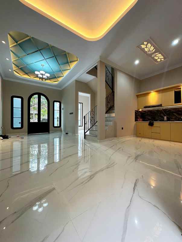 dijual rumah jagakarsa